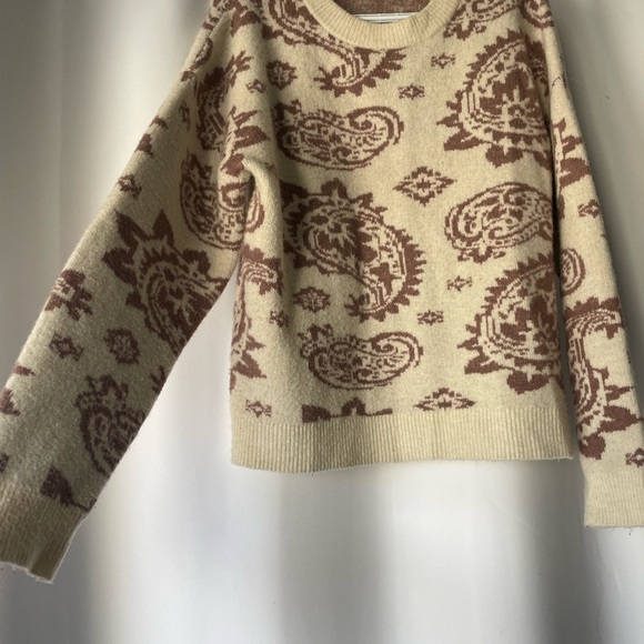 SIMONS Elegant Cream and Brown Paisley thick Sweater by Simon’s size small NWOT - Picture 1 of 4